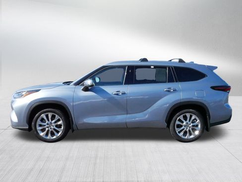 New 2024 Toyota Highlander Limited image 4