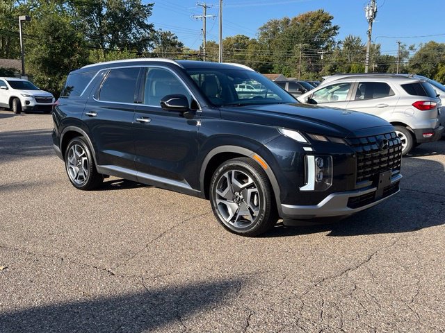 Used 2024 Hyundai Palisade SEL w/ Premium Package FWD image 7