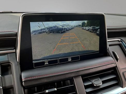 Used 2021 Chevrolet Tahoe RST AWD/4WD image 16