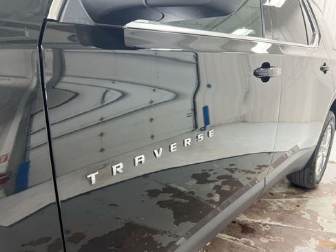 Used 2022 Chevrolet Traverse LT AWD/4WD image 26