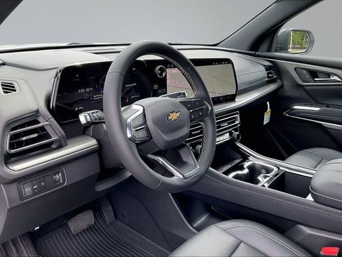New 2026 Chevrolet Traverse LT FWD image 7