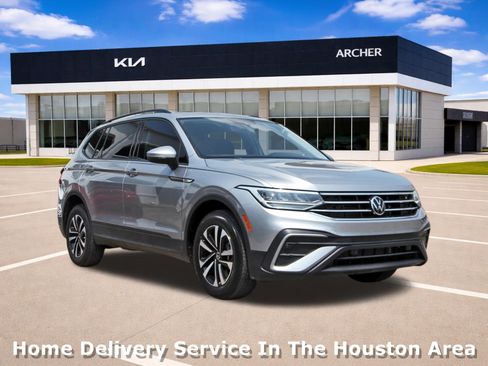 Used 2023 Volkswagen Tiguan S FWD image 1