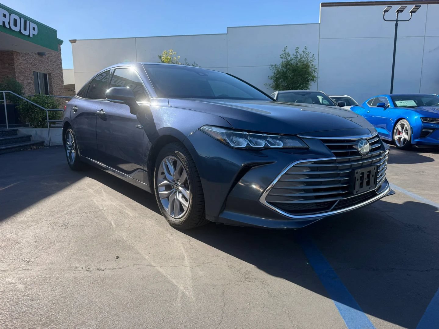 Used 2021 Toyota Avalon XLE FWD image 4