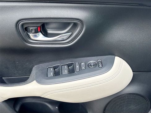 Used 2024 Honda HR-V LX image 17