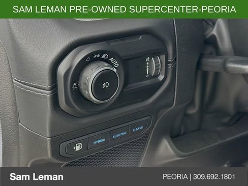 Used 2025 Jeep Wrangler Unlimited Sahara w/ Safety Group image 10