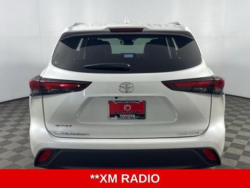 Used 2025 Toyota Highlander XLE AWD/4WD image 7