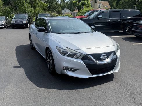 Used 2017 Nissan Maxima 3.5 SL FWD image 2