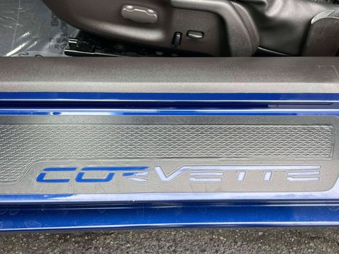Used 2007 Chevrolet Corvette Coupe w/ Preferred Equipment Group RWD image 17