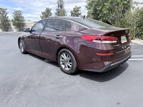 Used 2019 Kia Optima LX image 5