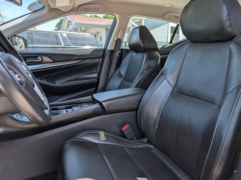 Used 2020 Nissan Maxima 3.5 SV w/ Floor Mat Group FWD image 18