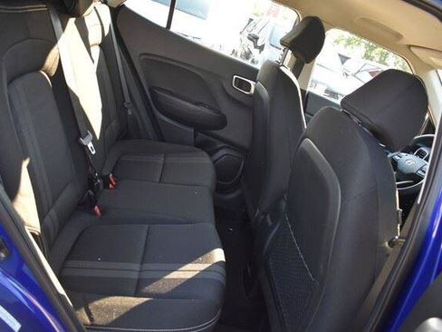 Used 2020 Hyundai Venue SEL FWD image 24
