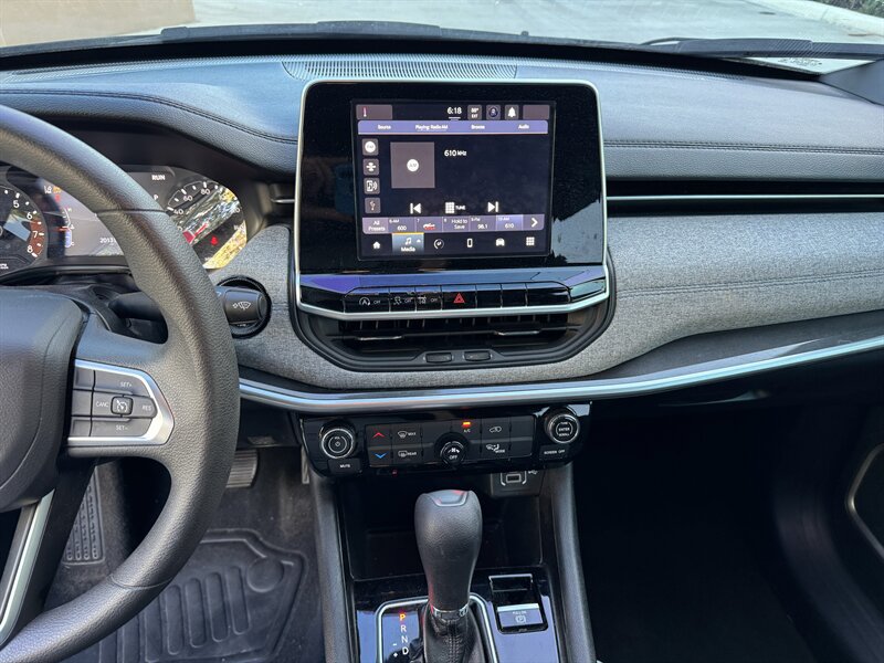 Used 2025 Jeep Compass Sport AWD/4WD image 10