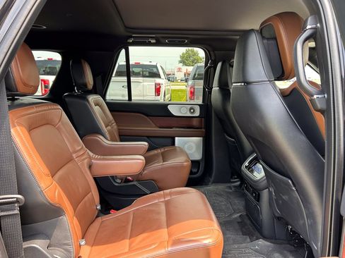 Used 2022 Lincoln Navigator L Reserve AWD/4WD image 22