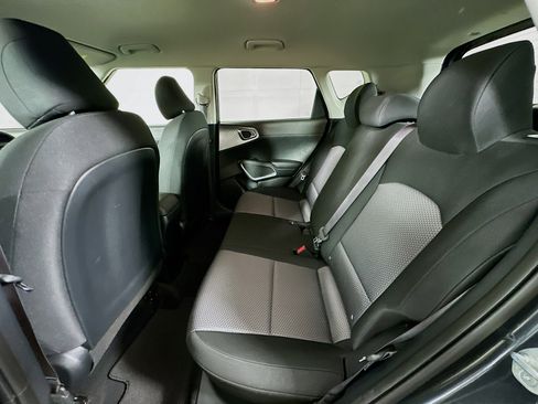 Used 2025 Kia Soul LX w/ LX Technology Package image 26