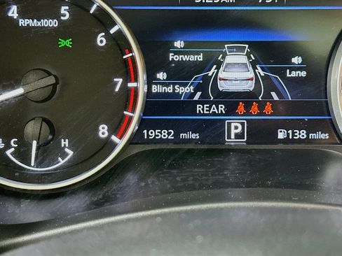 Used 2023 Nissan Sentra SR w/ SR Premium Package FWD image 19
