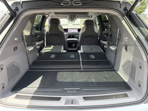New 2026 Cadillac Escalade IQ AWD Sport 1 w/ LPO, Floor Liner Package image 55