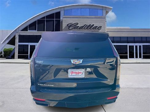 Used 2023 Cadillac Escalade ESV Sport Platinum w/ LPO, ONYX Package image 5