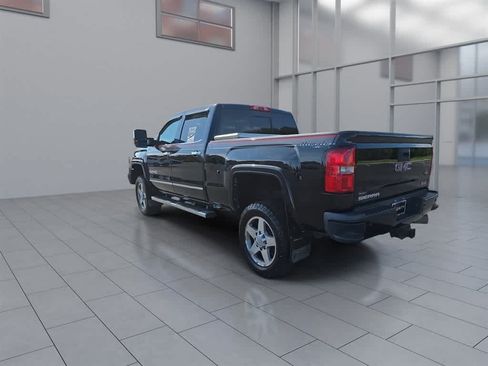Used 2016 GMC Sierra 2500 SLT w/ All-Terrain HD Package AWD/4WD image 7