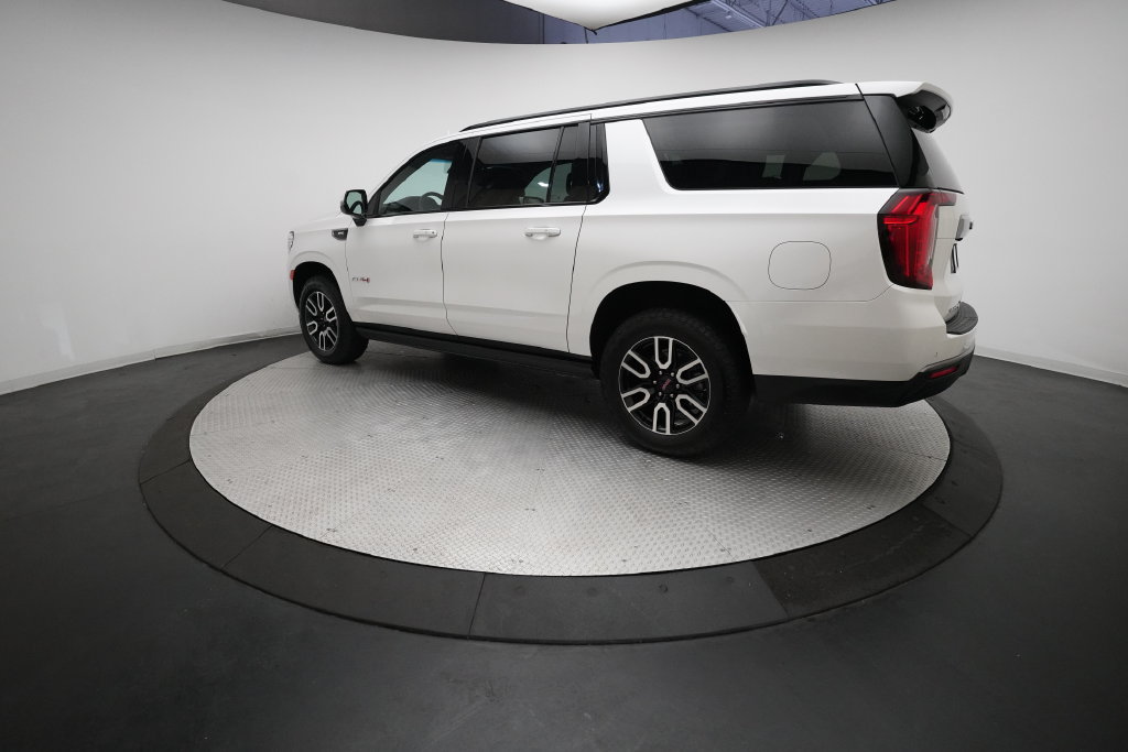 Used 2023 GMC Yukon XL AT4 AWD/4WD image 33