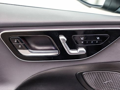 Certified 2025 Mercedes-Benz C 300 Sedan image 22