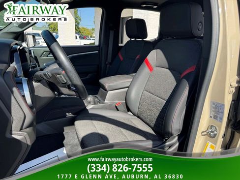 Used 2023 Chevrolet Colorado Z71 AWD/4WD image 10