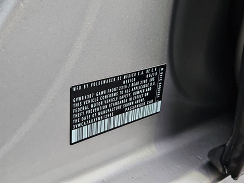 Used 2015 Volkswagen Golf TDI S image 33