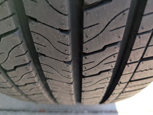 Used 2019 Jeep Cherokee Limited FWD image 10