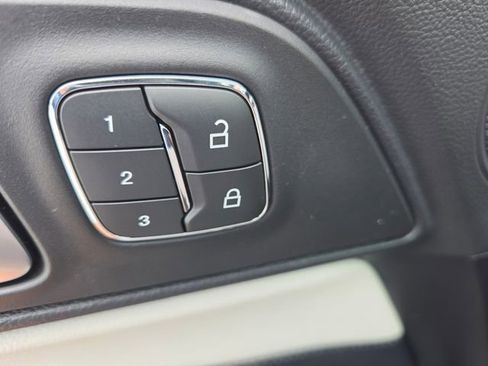 Used 2022 Ford Mustang GT Premium image 34