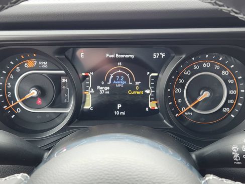 New 2026 Jeep Wrangler Unlimited Sahara AWD/4WD image 15