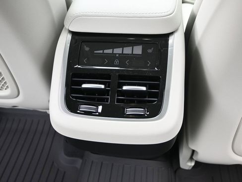 New 2026 Volvo XC60 B5 Ultra w/ Protection Package Premier image 23