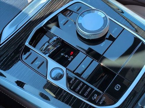 Used 2025 BMW X5 M60i image 12