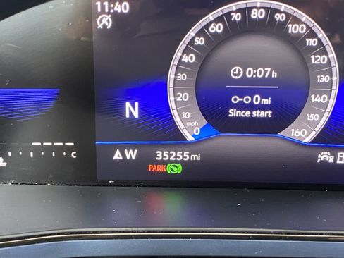Certified 2023 Volkswagen Taos SE FWD image 5