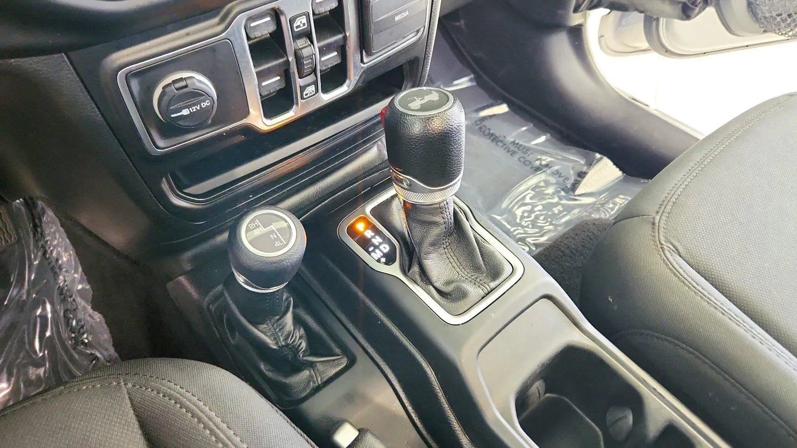 Used 2021 Jeep Wrangler Unlimited Sport AWD/4WD image 19