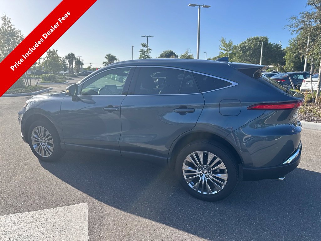 Used 2022 Toyota Venza XLE AWD/4WD image 7