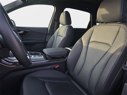 Used 2025 Audi Q7 2.0T Premium image 19