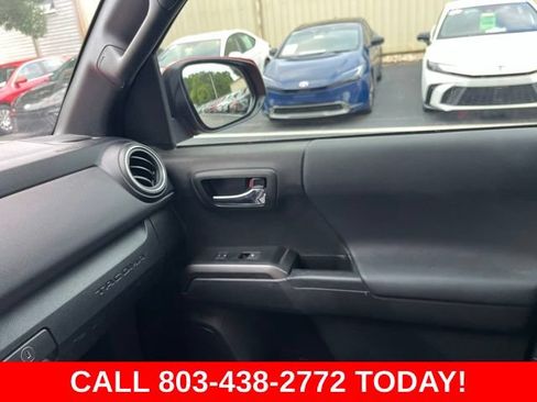 Used 2022 Toyota Tacoma TRD Sport w/ TRD Premium Sport Package AWD/4WD image 28