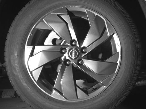 Used 2025 Nissan Rogue SV FWD image 15