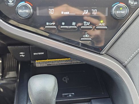 Used 2019 Toyota Camry XSE w/ Driver Assist Package image 11