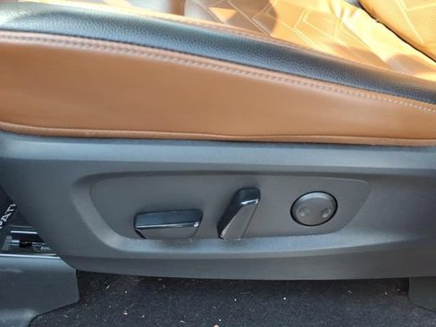 Used 2024 Nissan Pathfinder Platinum w/ Cargo Package FWD image 5
