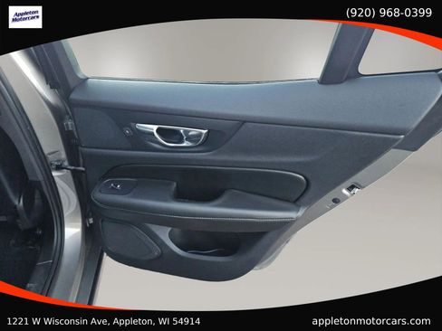 Used 2019 Volvo S60 T5 Momentum w/ Premium Package image 30