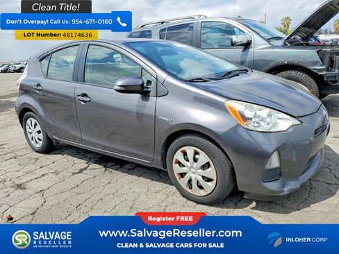 Used 2014 Toyota Prius C Two image 5