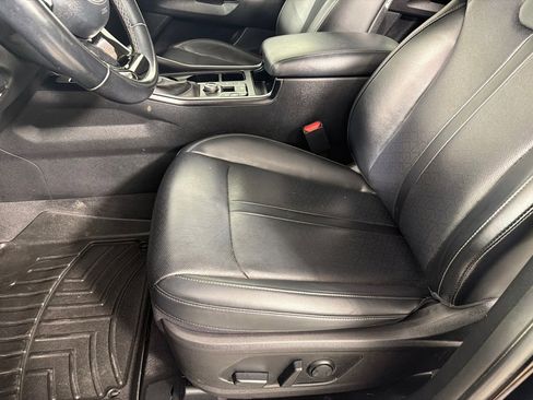 Used 2021 Kia Sorento EX w/ Panoramic Sunroof Package AWD/4WD image 12