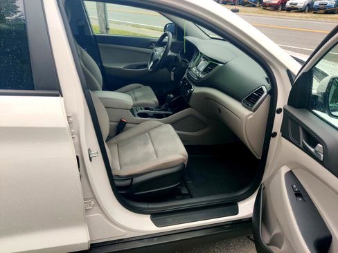 Used 2016 Hyundai Tucson SE w/ Option Group 02 image 15