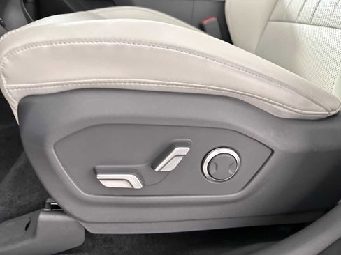 Used 2025 Hyundai Santa Fe SEL image 12