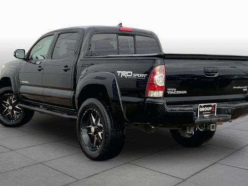 Used 2015 Toyota Tacoma PreRunner w/ TRD Sport Package RWD image 9