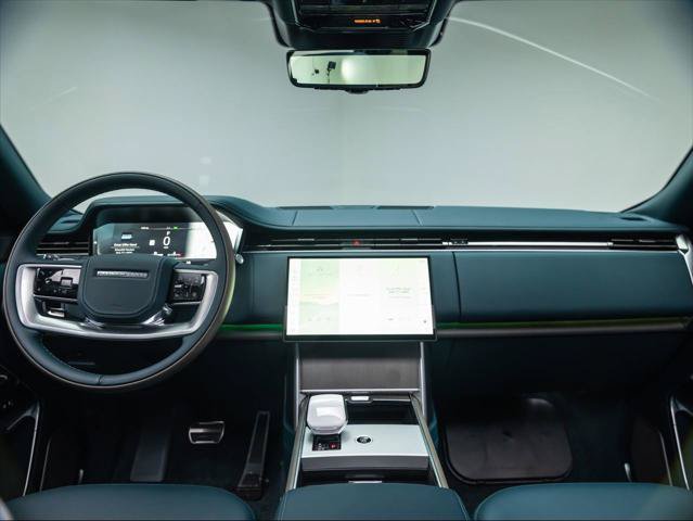 New 2026 Land Rover Range Rover SV AWD/4WD image 19