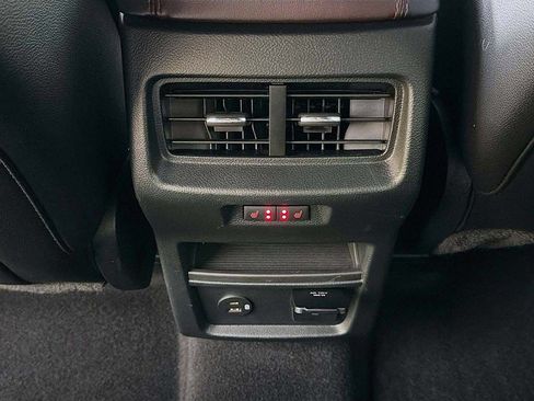 Used 2022 Ford Edge Titanium w/ Equipment Group 301A AWD/4WD image 43