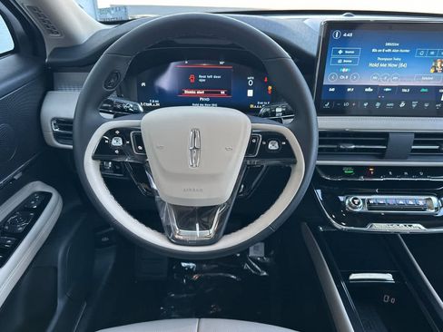 Used 2025 Lincoln Corsair FWD w/ Equipment Group 101A image 15