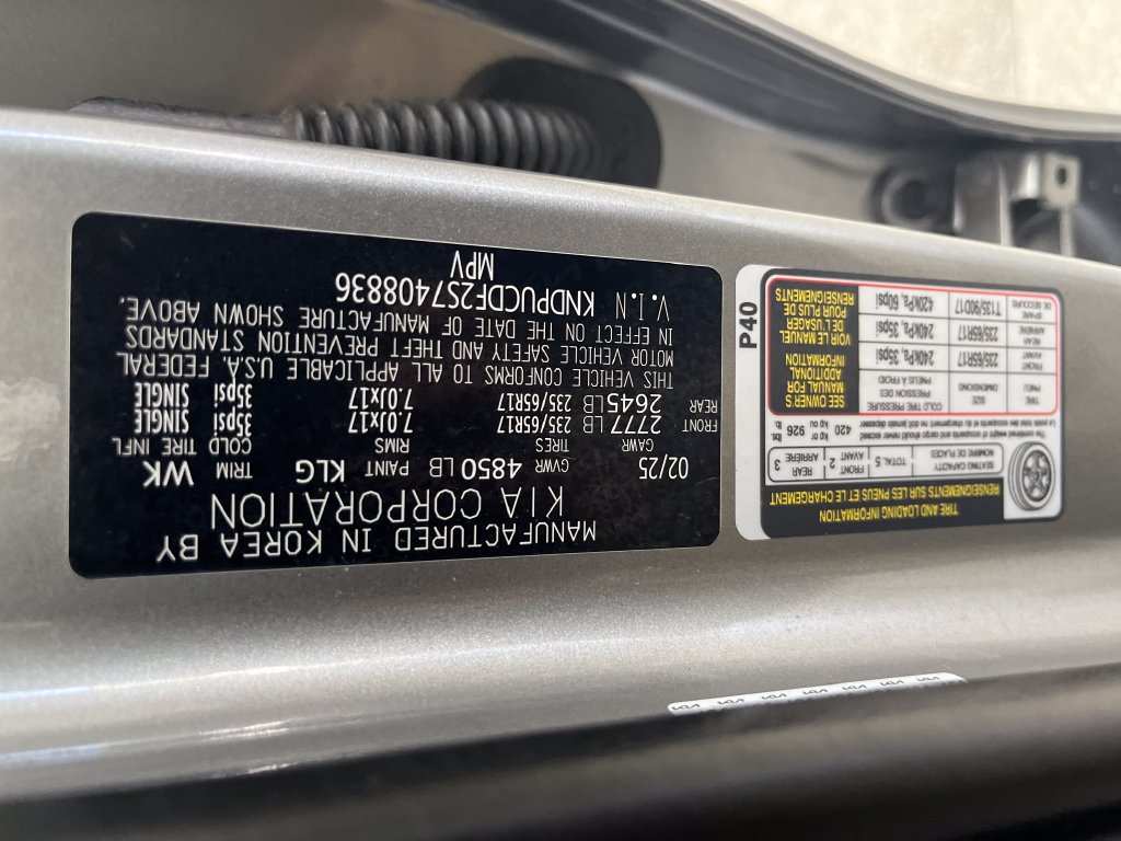 Used 2025 Kia Sportage LX AWD/4WD image 24