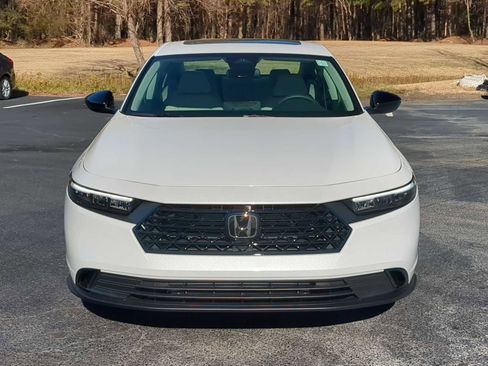 New 2025 Honda Accord SE image 3
